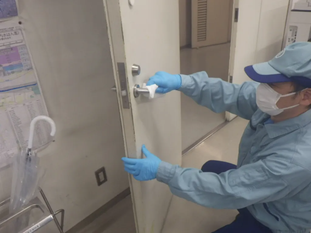 光触媒 抗ウイルス・抗菌コート施工